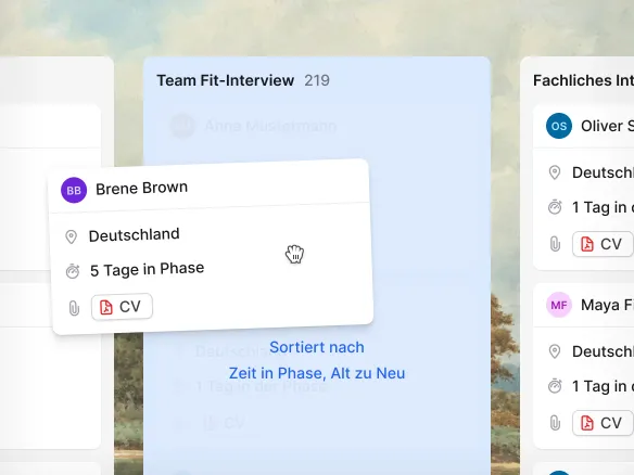 Join Hiring-Pipeline als Kanban-Board mit Kandidatenkarten über Phasen von Beworben bis Angebot