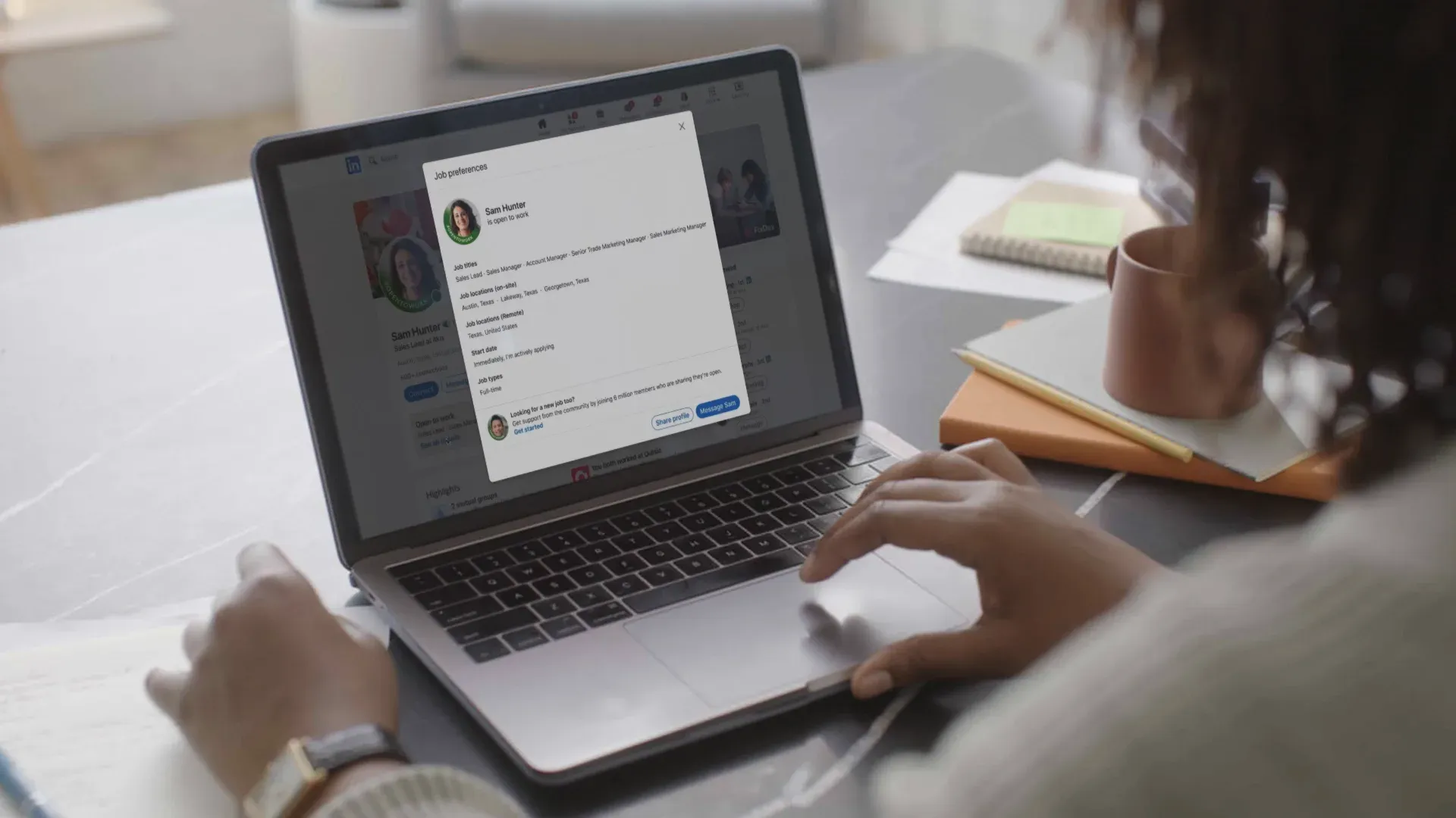 De ‘Open to Work’-voorkeuren van LinkedIn op een laptop